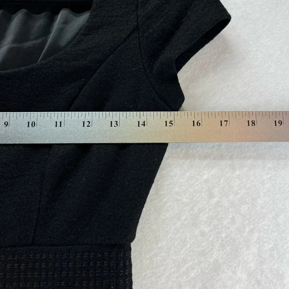 Banana Republic Dress Sz 0P Pure Wool Sheath Mini Scoop Neck Cap Sleeve Black - Picture 11 of 12